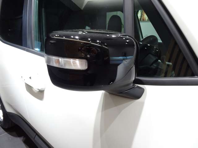 ジープ レネゲード リミテッド 現行モデル LEDヘッドライト装着車 東京都の詳細画像 その14