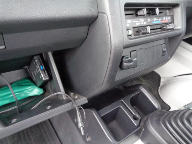 ダイハツ ハイゼットトラック 660 スタンダード 3方開 4WD Bluetooth ETC ナビ CD ABS 秋田県の詳細画像 その11
