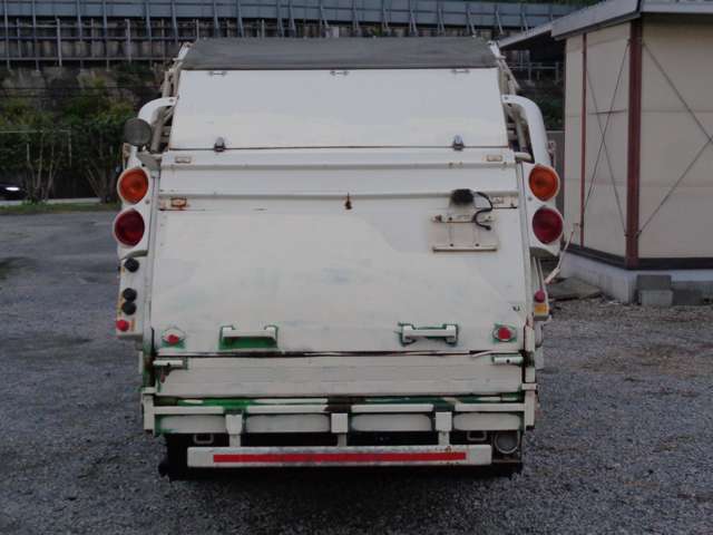 いすゞ エルフ 2t積フジM製プレスパッカー4.2立米 4.8Lディーゼル フロア5速MT 神奈川県の詳細画像 その5