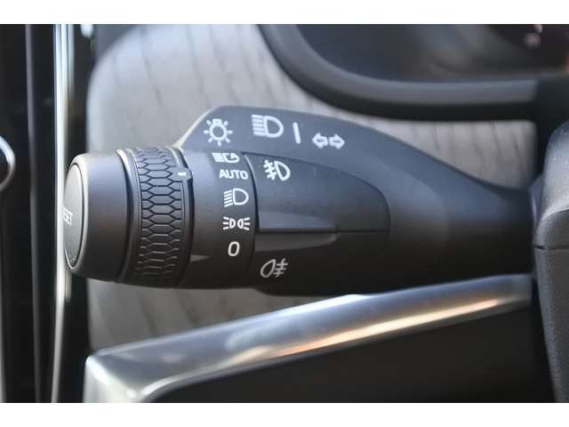 ボルボ V90クロスカントリー B6 AWD Pro 禁煙 デモカー 認定中古車 千葉県の詳細画像 その12