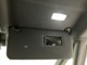 運転席の画像です。十分なスペースがあり、ゆったりした状態で運転していただけます♪