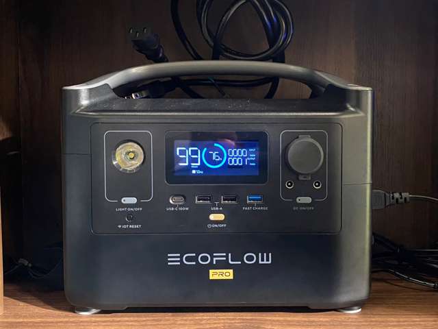 Eco FLow社製のポータブルバッテリー付属です。ご自宅の家電をお持ち頂ければ、車中泊の幅がぐっと広がります！