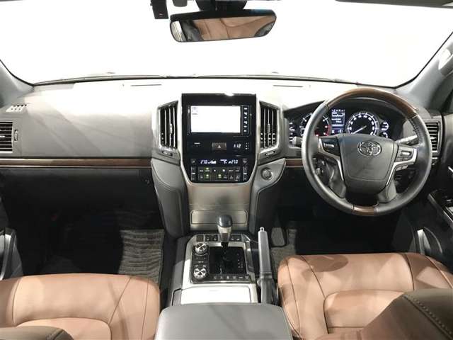 トヨタ ランドクルーザー200 4.6 ZX 4WD 本革 Bカメラ ETC 宮崎県の詳細画像 その2