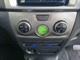 【オートエアコン】一度温度を設定すると、自動で車内の温度を検知し、調整するので何度もスイッチ操作をせず、快適な空間を保てます♪