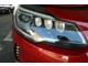 キセノンフルLEDヘッドライトは、ジュエリーのような煌きを放つ3つのLEDとキセノンに加え、周辺を縁取るようにウインカー兼用のナイトライトLEDを搭載
