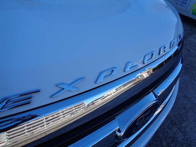 フォード エクスプローラー XLT 4WD ESPELIR・マフラー加工・バンパー白塗装 岐阜県の詳細画像 その14