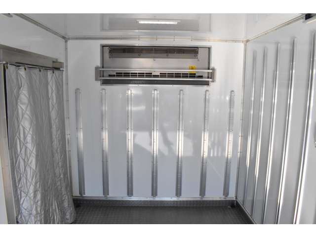 いすゞ エルフ 3.0/東プレ製冷蔵冷凍車/AT/最大積載3000 安全装置/ドラレコ/リアモニター/ETC 茨城県の詳細画像 その16