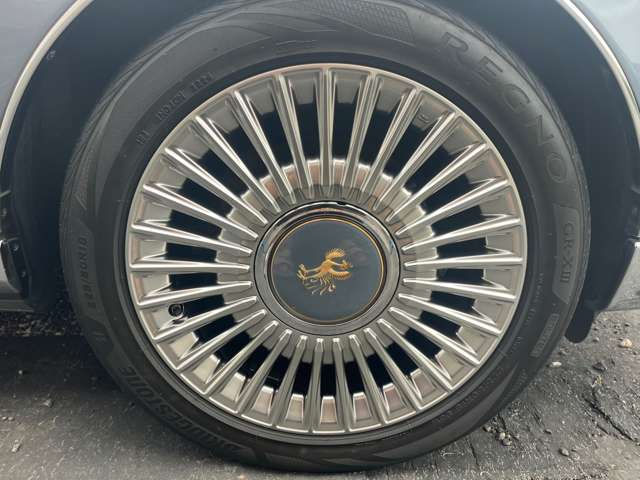 2004 Toyota Century – thumbnail 44