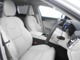 専用パーフォレーテッドナッパレザーシートは運転席助手席ともマッサージ機能や、シートヒーターベンチレーションといった便利な機能がご利用いただけます。