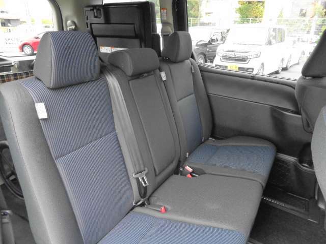 トヨタ ノア 2.0 X ウェルキャブ スロープタイプII サードシート付 セーフティーセンス 電動スライドドア 奈良県の詳細画像 その19
