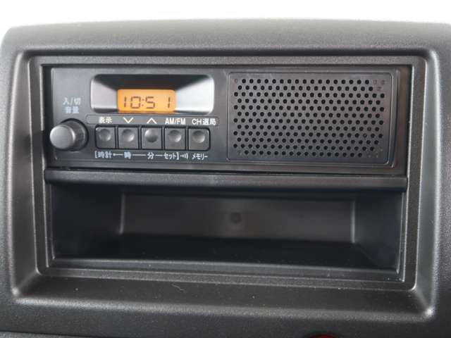 純正AM/FMラジオ装備