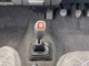 4WD切替スイッチ（赤）付きのシフトレバー。5速マニュアルミッション！通常はＦＦ、悪路は安心のスバル４ＷＤ！