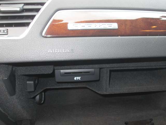 アウディ A4 2.0 TFSI クワトロ SEパッケージ 4WD Sラインエクステリアパッケージ キHID 福島県の詳細画像 その19