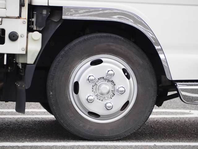 いすゞ エルフ 3.0 フルフラットロー ディーゼルターボ 新品メッキパーツ ETC 後輪Wタイヤ 左電格 兵庫県の詳細画像 その11