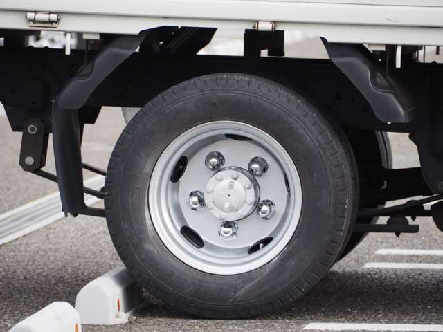 いすゞ エルフ 3.0 フルフラットロー ディーゼルターボ 新品メッキパーツ ETC 後輪Wタイヤ 左電格 兵庫県の詳細画像 その10