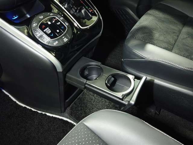 トヨタ ヴォクシー 2.0 ZS 煌III 両側電動スライドドア・LEDライト・アルミ 高知県の詳細画像 その17