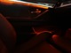 ナイトドライブを美しく演出してくれる間接照明のアンビエントライトを装備。ＢＭＷ伝統のアンバーと、ホワイトの２色からお選び頂けます。