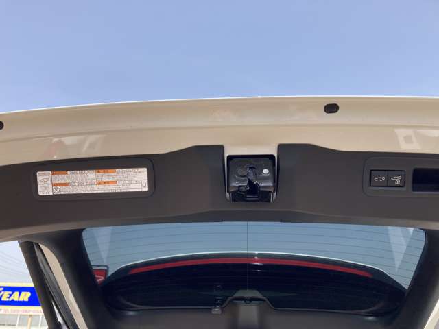 トヨタ ハリアー 2.5 プラグインハイブリッド Z E-Four 4WD 調光パノラマルーフ ディスプレイオーディ 新潟県の詳細画像 その15