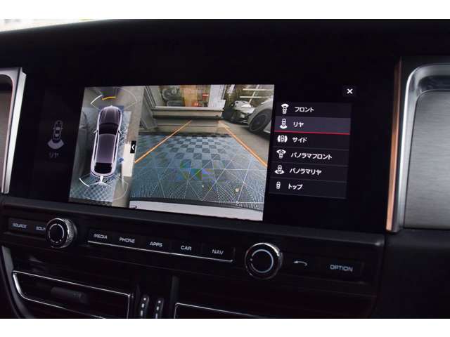 360度カメラにより、より安全に駐車することができます。納車時にはボディーコーティングや車内消臭の施工も格安にて行えます。是非ご相談してください。ＦＦ