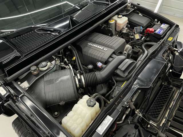 2008年の最終モデルから6.2Lエンジンに変更されています。パワーは398馬力を発生、6速ATとの組み合わせです。