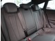 使用感の殆ど無いリアシート。後部座席は高品質な素材が優しく包み込みます。長距離のドライブも快適にお過ごしいただけます！
