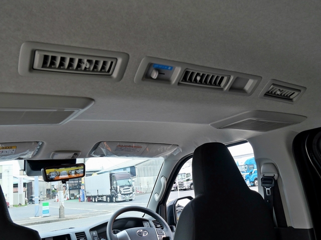 トヨタ ハイエースバン 2.0 DX ロング FD-classic丸目フェイス ベッド 車中泊 愛知県の詳細画像 その18