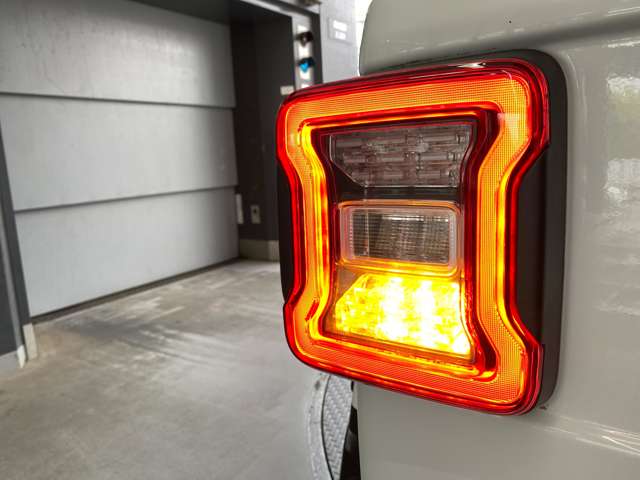 ジープ ラングラー アンリミテッド サハラ 3.6L 4WD タンレザーシート Carplay LED 禁煙 東京都の詳細画像 その20