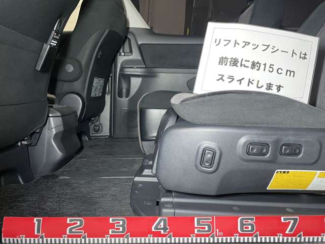 トヨタ ヴェルファイア 2.4 Z サイドリフトアップシート装着車 福祉車両・サイドリフトUPシート・7人乗 福岡県の詳細画像 その11
