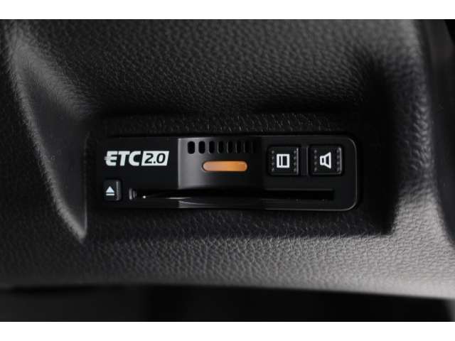 ETC2.0は、渋滞回避支援や安全運転支援、自動料金収受などのサービスが受けられます。