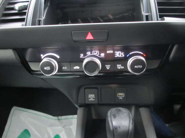 ホンダ フィット 1.3 クロスター 4WD ナビ装着パッケージ 新潟県の詳細画像 その12