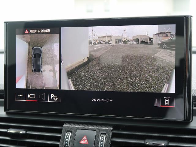 ●サラウンドビューカメラ『車両の４つのカメラから得た映像を合成し、上空から眺めているような映像をモニターに映し出します。車両周辺の歩行者や障害物などの発見に役立ちます。』