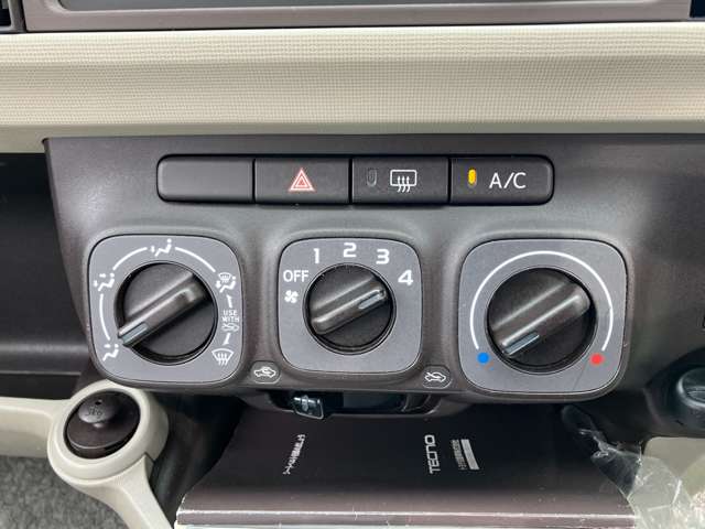 トヨタ パッソ 1.0 X 4WD CDオーディオ キーレスキー ETC 長野県の詳細画像 その9