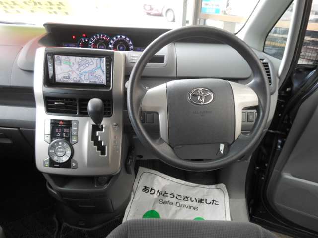 トヨタ ヴォクシー 2.0 X Lエディション 走行4.3万キロ 左右パワースライドドア 神奈川県の詳細画像 その12