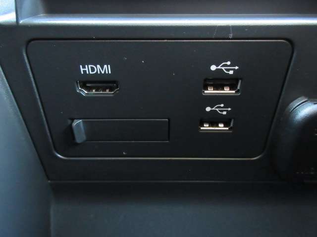 ☆USB端子2個＆HDMI端子1個、ミュージックプレーヤー接続でお気に入りの音楽を楽しむことができます。ＵＳＢ端子接続で可能な端末充電を同時に2個行うことができます☆