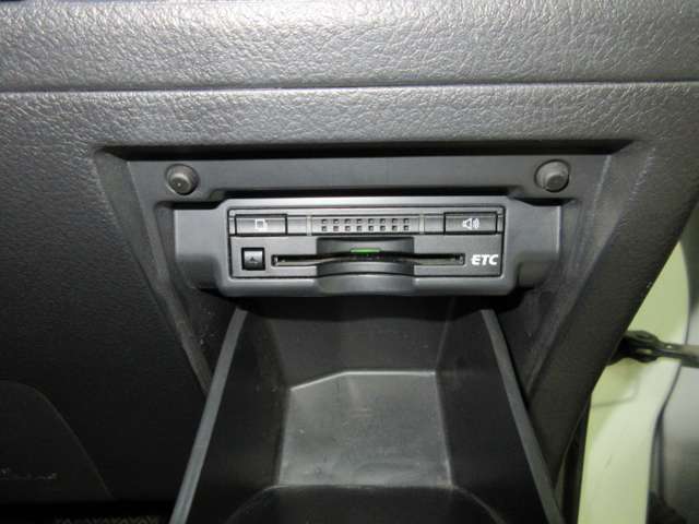 トヨタ ヴェルファイア 2.4 Z 両電スラ 19AW  フリップD 8インチナビ 大阪府の詳細画像 その19
