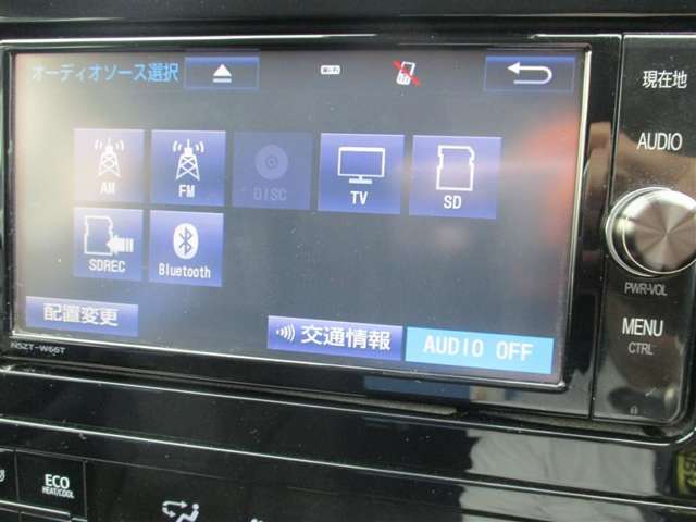 トヨタ純正 ７インチナビ AM,FM/CD,DVD/SD録音/Bluetooth/地デジチューナー使用できます。