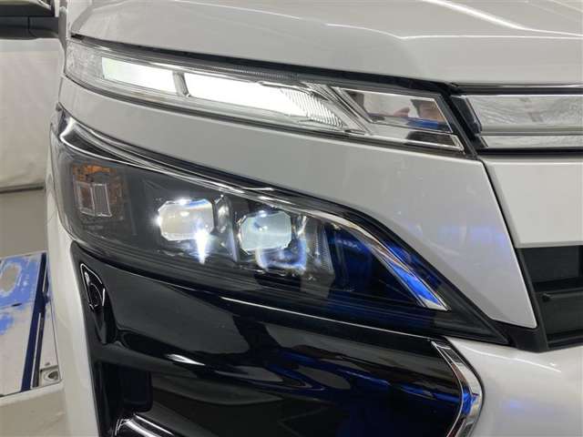 トヨタ ヴォクシー 2.0 ZS 煌III ナビ Bモニタ- LED ドラレコ 合皮シート 富山県の詳細画像 その12