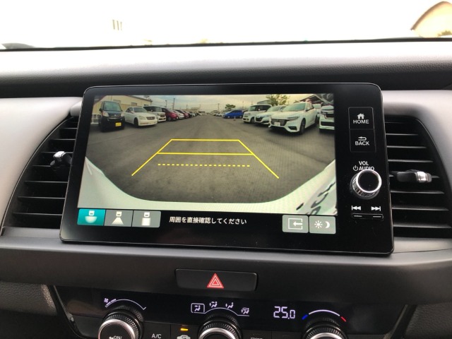 【バックカメラ】駐車時に安心のバックカメラが装備されています！