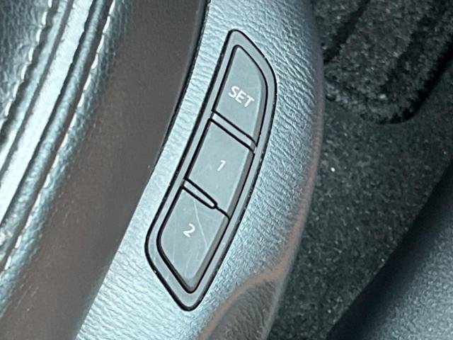 【メモリーシート】ドライバーごとに設定したシート位置を記憶して、ボタン一つで切り替えできる便利な機能！運転する方が複数名いらっしゃるご家庭におすすめです♪