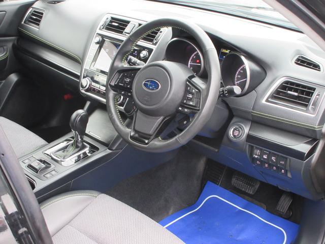 インパネ回りは充実装備で運転席から操作のしやすい設計になっています。