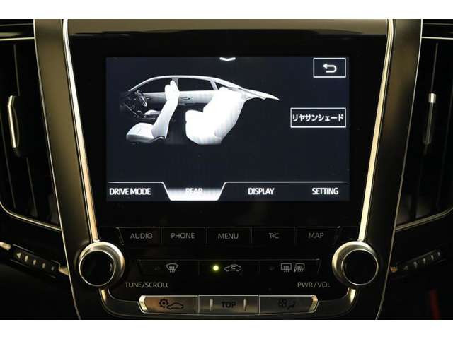 マルチオペレーションタッチ（車両設定／後席画面） フロント席からリヤサンシェードの操作ができます。
