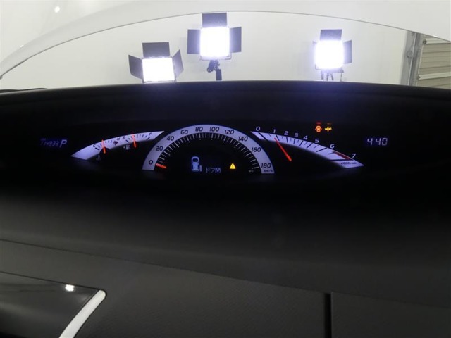 【メーターパネル】視認性の良いスピードメーターで運転をサポートします！