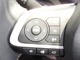 オーディオ操作も簡単でステレオスイッチが付いてますので運転中も簡単に操作出来ます。
