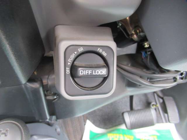 トヨタ ランドクルーザー70 4.2 ZX ディーゼル 4WD ウインチ サンルーフ アルミ 福岡県の詳細画像 その18