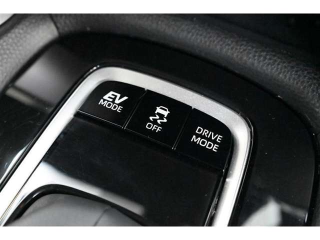 ■ＥＶ ドライブモードスイッチ、■ＶＳＣ ＯＦＦスイッチ、■ドライブモードセレクトスイッチ（ノーマル／パワー／エコドライブ） 装備