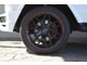 AMG鍛造エディションワン２２インチホイール。装着してわずか２００ｋｍ走行のホイール、タイヤとあります。キャリパーも赤に塗装されております。