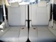サードシートには、左右両サイドに簡単に跳ね上げて格納できるスペースアップ機能を採用。乗車人数や荷物の量・サイズ・形状にフレキシブルに対応します。