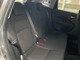 コンパクトでも車内広々。頭上空間も広く快適にお過ごしいただけます。後席足元空間も十分な広さを確保しております。座面も厚く快適です！