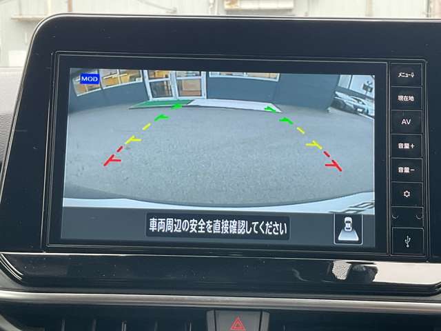 バック時には今や必須のバックカメラ・アラウンドビューを装備！目安のライン表示可能！