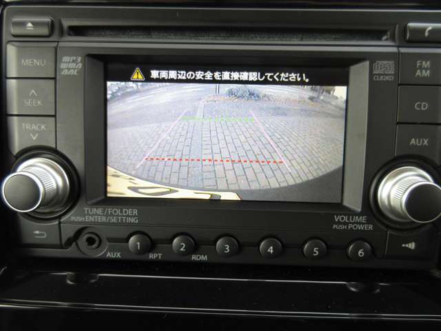 駐車時に便利なバックカメラが装備されてます！